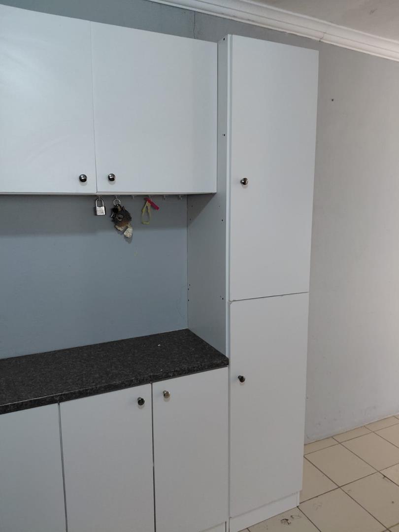 To Let 1 Bedroom Property for Rent in Oakdale Western Cape